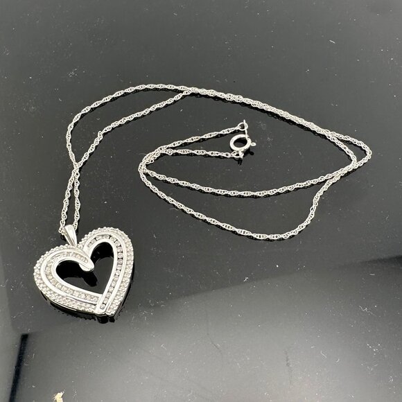 Beautiful 1/2 Carat Natural Diamond Heart Pendant Necklace with .925 Sterling Ch - Picture 9 of 12